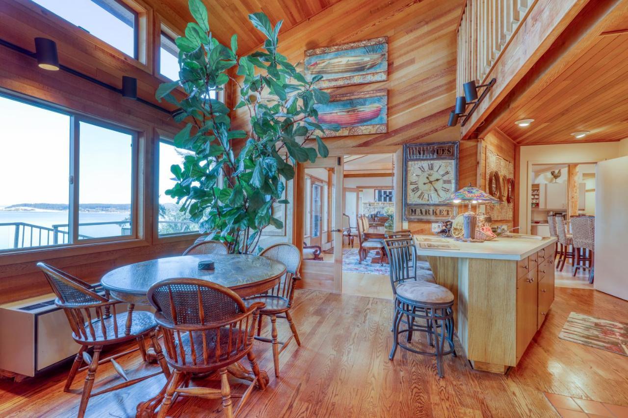Seascape Lodge Freeland Exterior photo